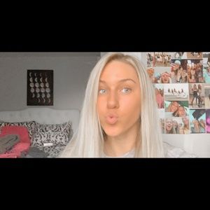 Meet your Posher, Alexis